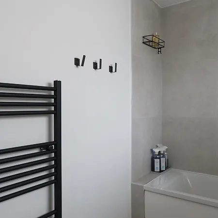 Habitación en casa particular Stylish Modern With Parking & Comfort Double With Private Bathroom Dundalk